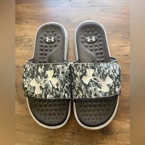 Under Armour Kids Camo Slide Sandals - Black and Gray